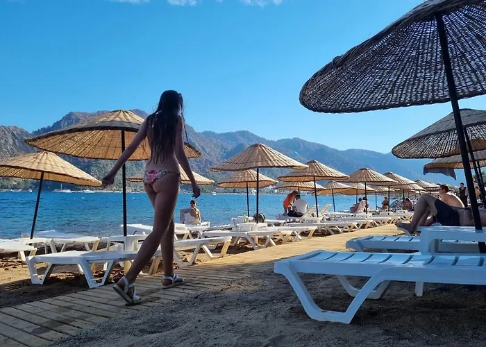 Deniz Manzaralı, Plaja 100 Metre, Luks 4 Daire *