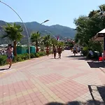 Deniz Manzarali, Plaja 100 Metre, Luks 4 Apartment Marmaris