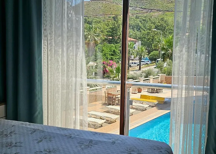 Deniz Manzarali, Plaja 100 Metre, Luks 4 Marmaris